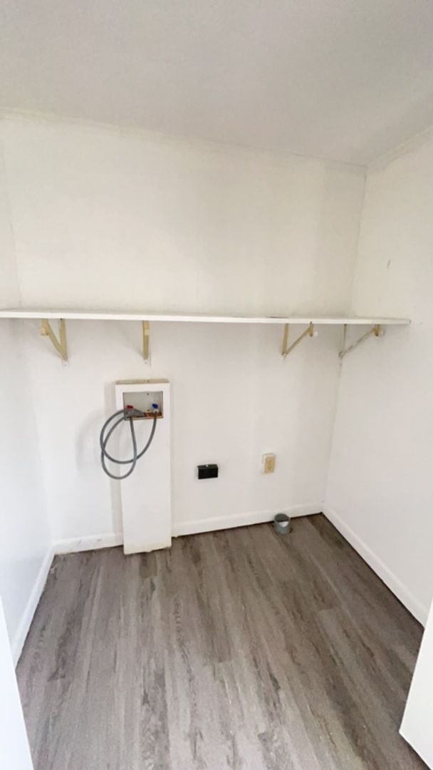 Building Photo - Plenty of Privacy