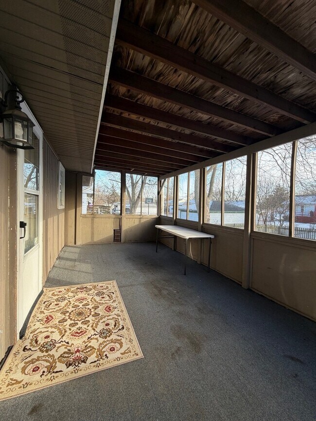 Building Photo - 450 E Mulberry Ct
