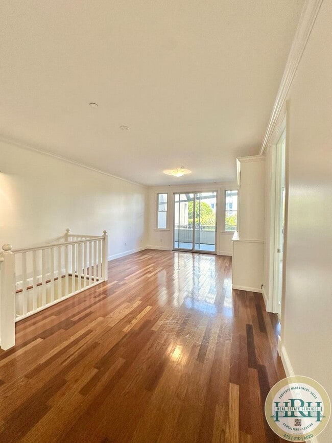 Building Photo - Charming 2 BR | 2.5 BA in Presidio Heights