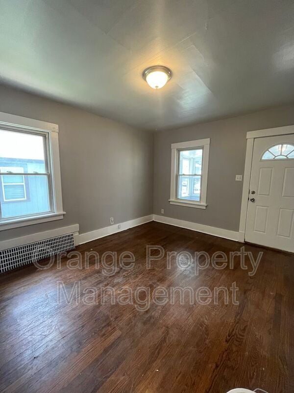Building Photo - 5723 N 33rd Ave