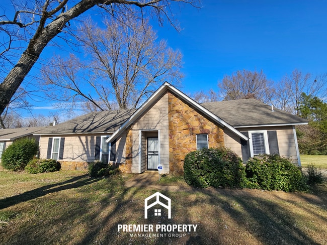 Building Photo - 6386 Midsummer Way