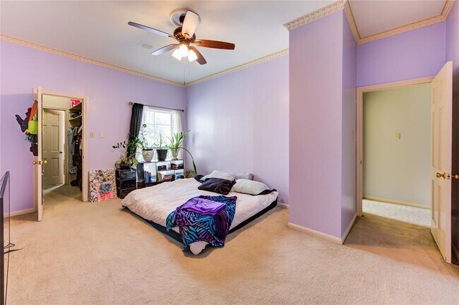 Building Photo - 7530 Del Monte Dr
