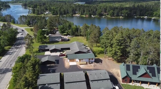 Building Photo - Gorgeous New Construction on the Fish Hook River