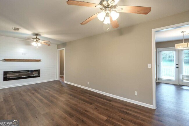 Building Photo - 3322 Dewey Hogan Rd