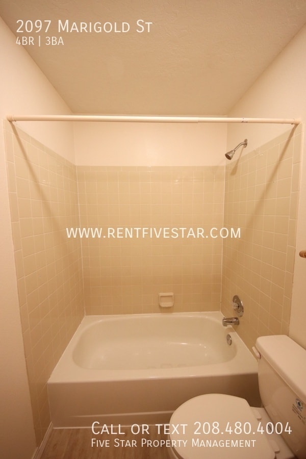 Building Photo - 2097 Marigold St