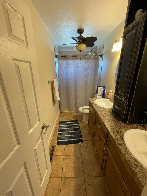 Building Photo - 3892 E 200 Rd N