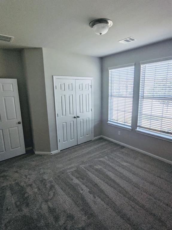 Building Photo - 9510 Summer River Dr