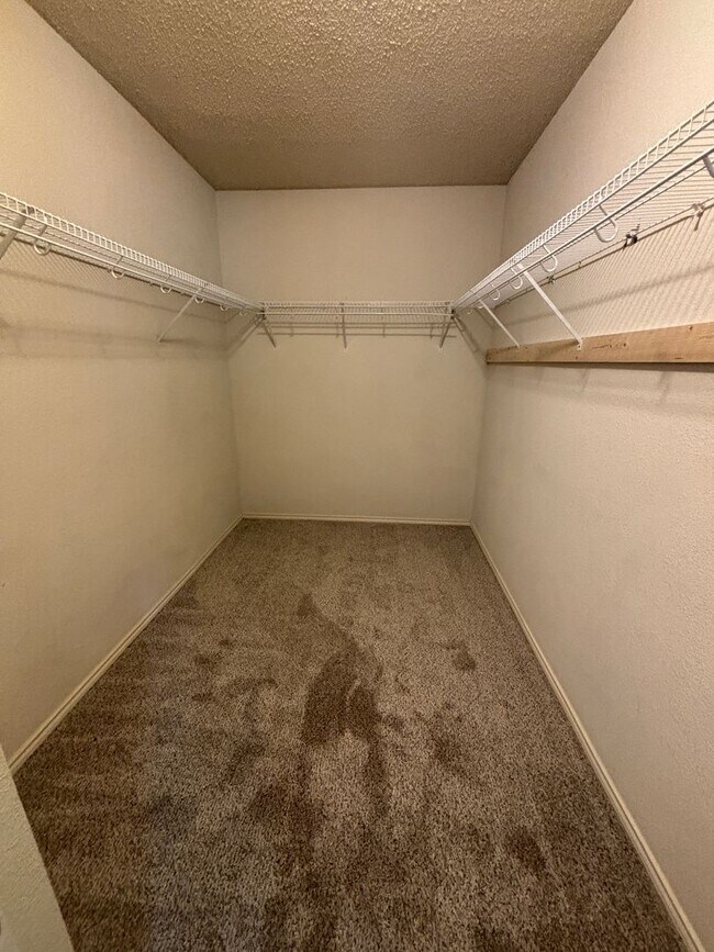 Building Photo - Xtra Large 3 Bedroom in Keller ISD