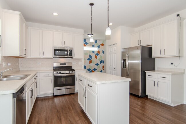 Building Photo - 26107 White Oak Trail