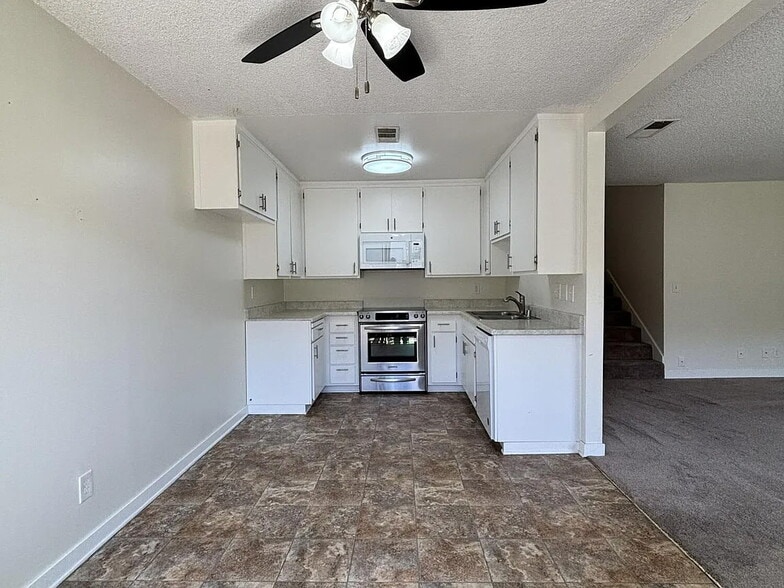 Kitchen - 1360 Alessandro Dr