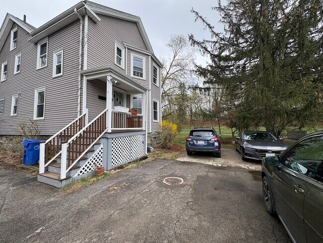 Building Photo - 2 Willow Terrace