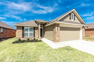 Building Photo - 8220 Tourmaline Wy
