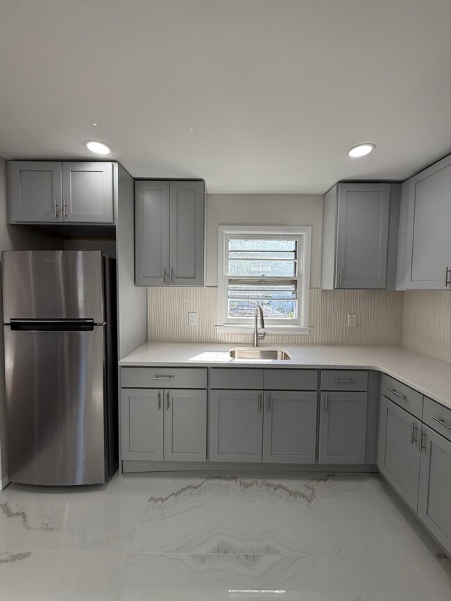 Building Photo - 1243 Whelan Pl