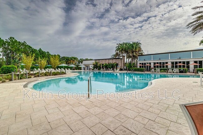 Building Photo - 1748 Sanibel Dr