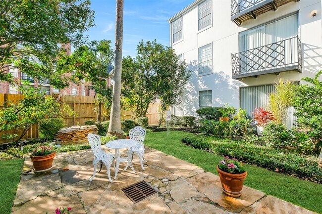 Building Photo - 2333 Bering Dr