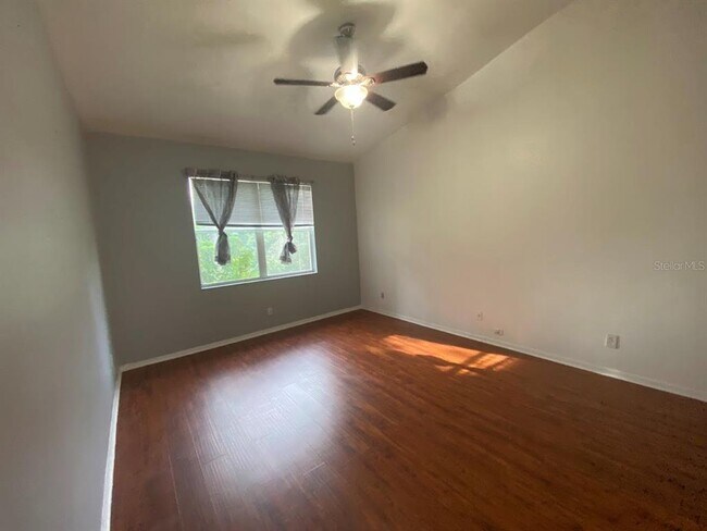 Building Photo - 11744 Holly Creek Dr