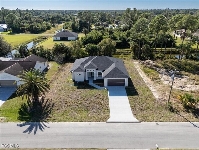 Building Photo - 1436 Graham Cir