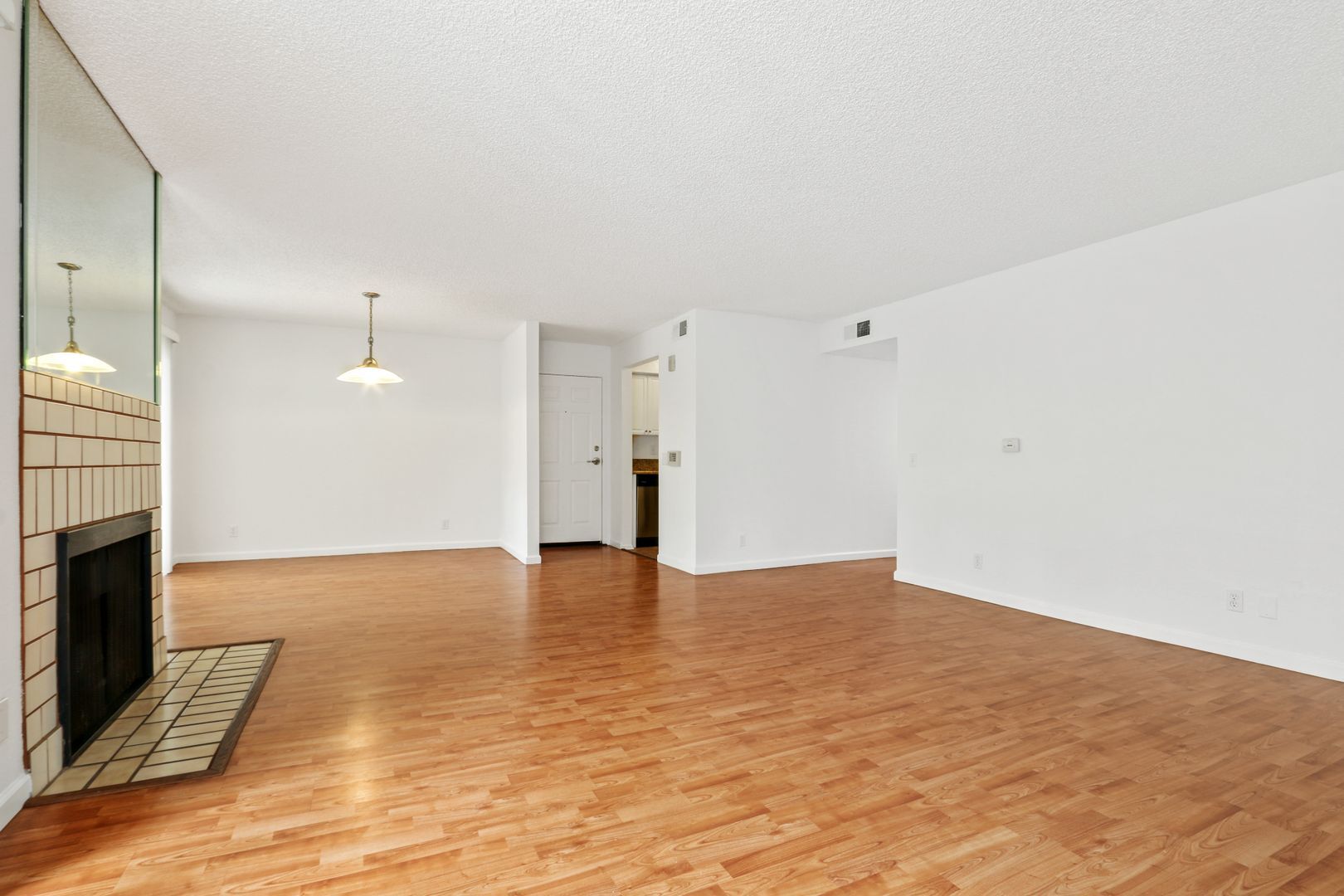Building Photo - 10604 Wilkins Ave