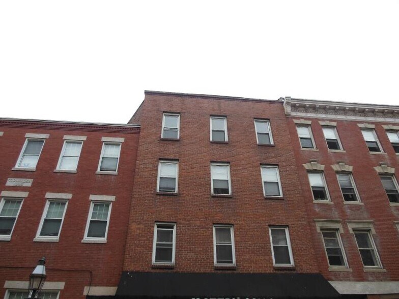 Building Photo - 372 North St