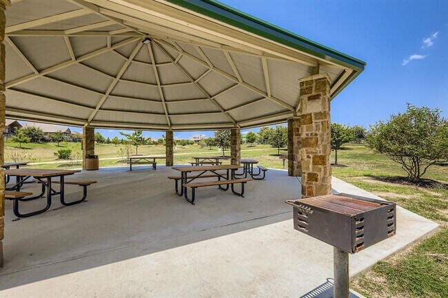 Building Photo - 497 Purple Heart Dr