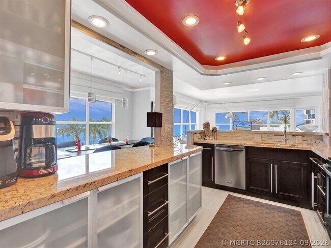 Building Photo - 3750 Galt Ocean Dr