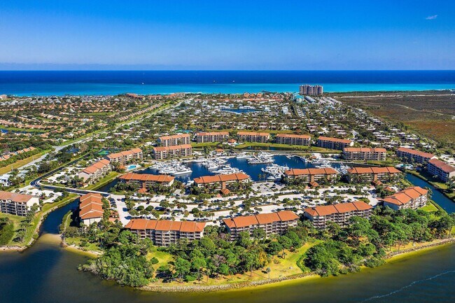 Building Photo - 2301 Marina Isle Way