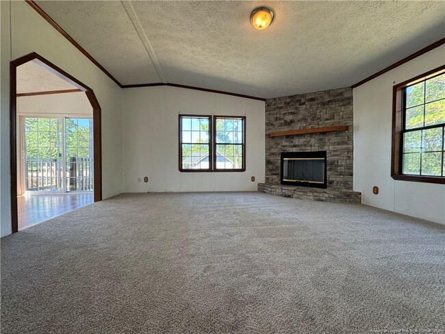Building Photo - 372 Swift Creek Rd