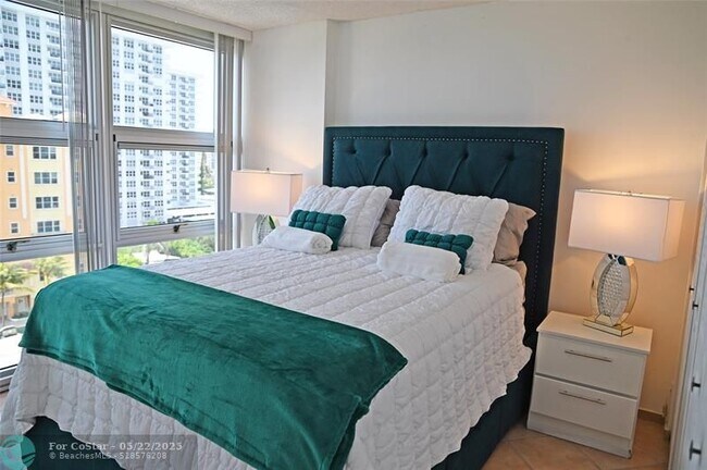 Building Photo - 525 N Ocean Blvd