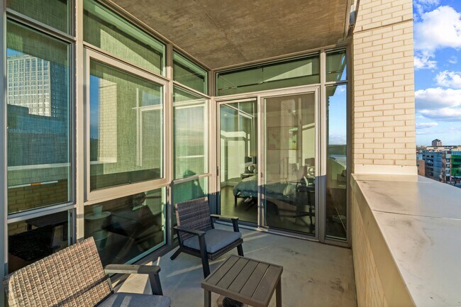 Building Photo - 1330 Lancaster St