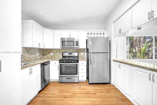 Building Photo - 1135 92nd St