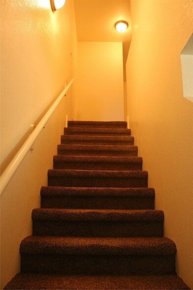 Building Photo - 10535 Mills Rd