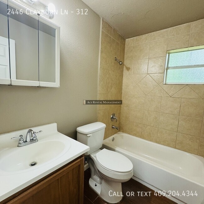 Building Photo - 2446 Clayborn