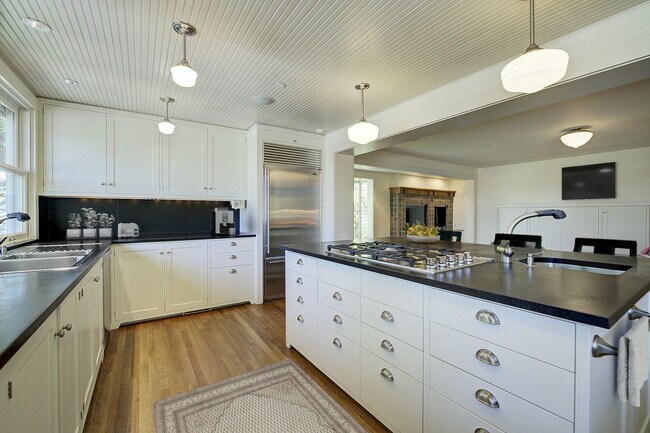 Building Photo - 5Bd/3.5Ba Medina House