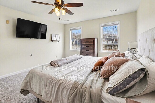 Building Photo - 7415 Sterling Dr