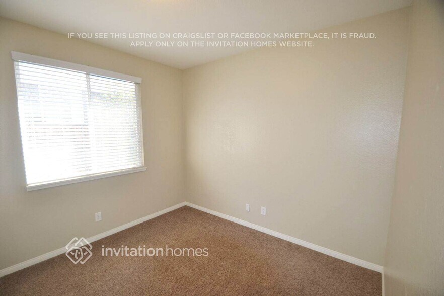 Building Photo - 45916 Via La Colorada