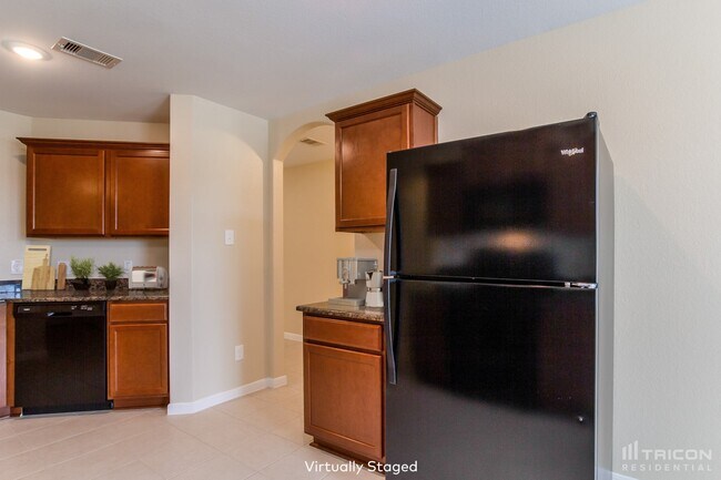 Building Photo - 928 American Monarch Dr