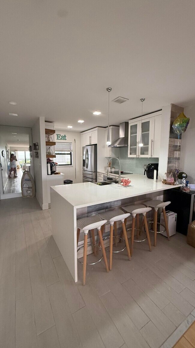 Building Photo - 5159 N Hwy A1A