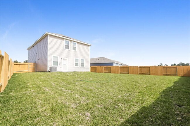 Building Photo - 25229 Dickens Dr