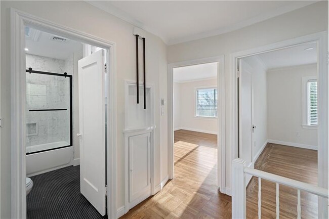 Building Photo - 279 Ramsell St