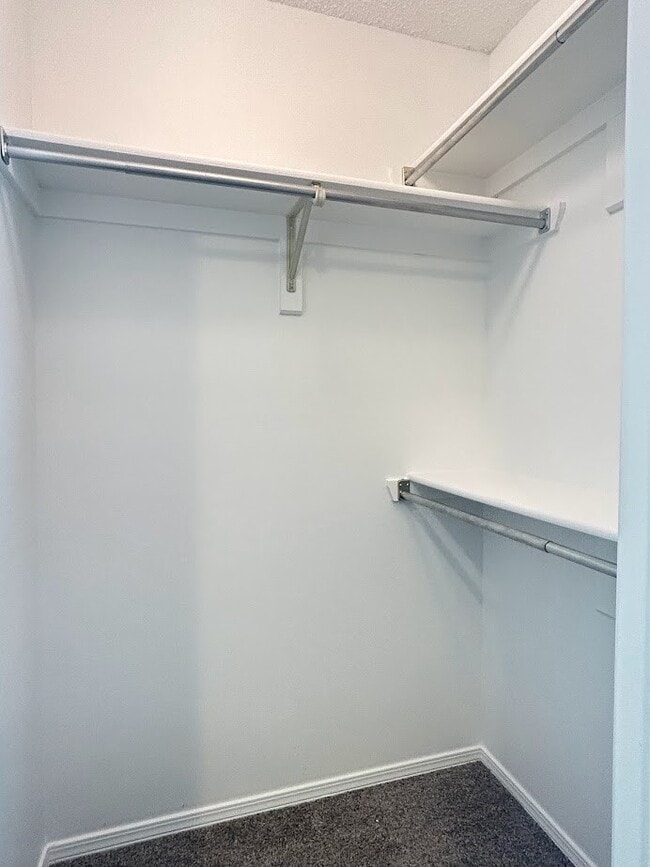 Building Photo - 4052 N Abington Ct