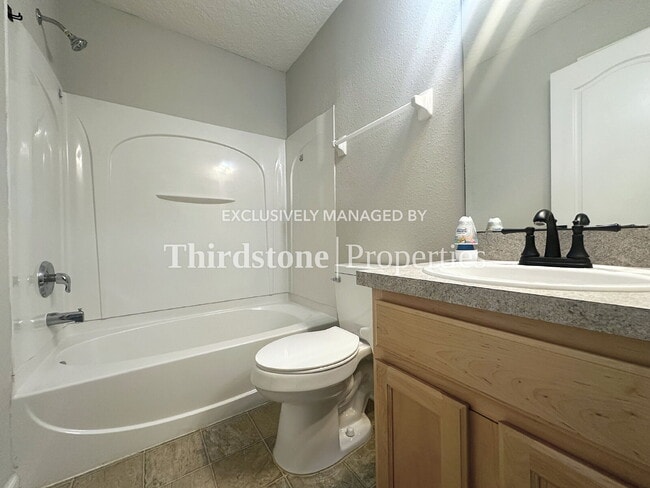 Building Photo - 6131 Bartram Village Dr