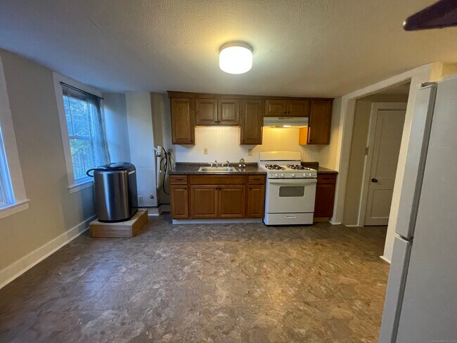 Primary Photo - 42 Fisher Hill Rd