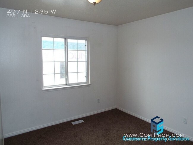 Building Photo - Lovely 3 bed, 2.5 bath in Orem!