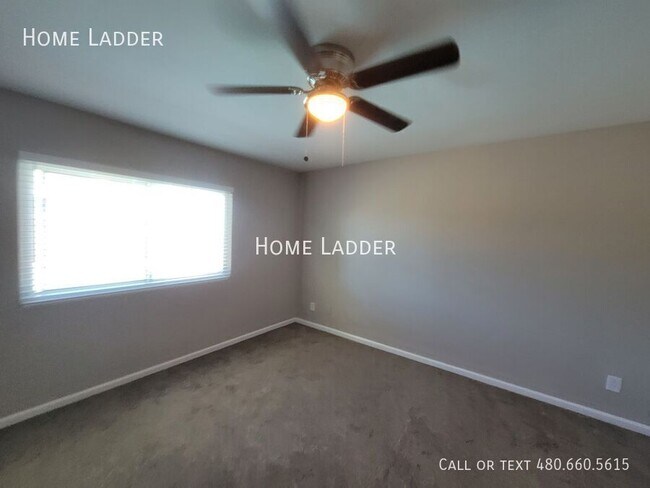 Building Photo - 6102 W Mauna Loa Ln