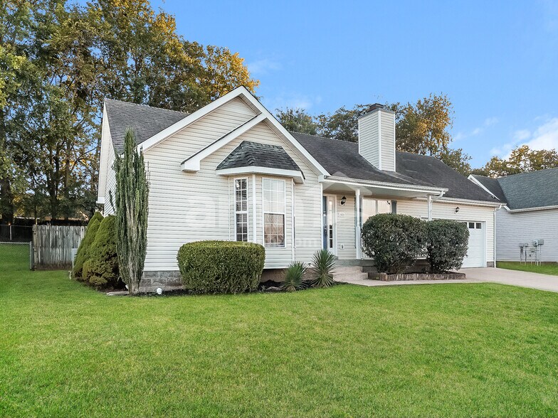 Building Photo - 4021 New Grange Cir