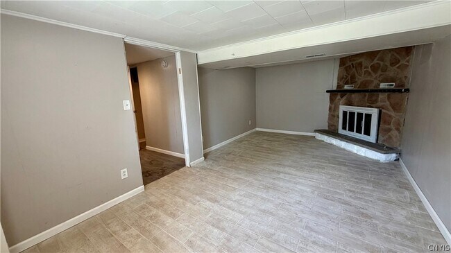 Building Photo - 104 Finwood Dr
