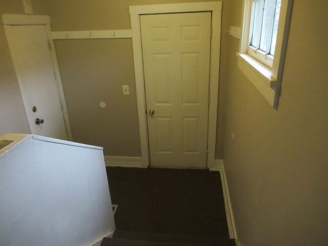 Building Photo - Cute Home in Whitefish with Yard & Storage