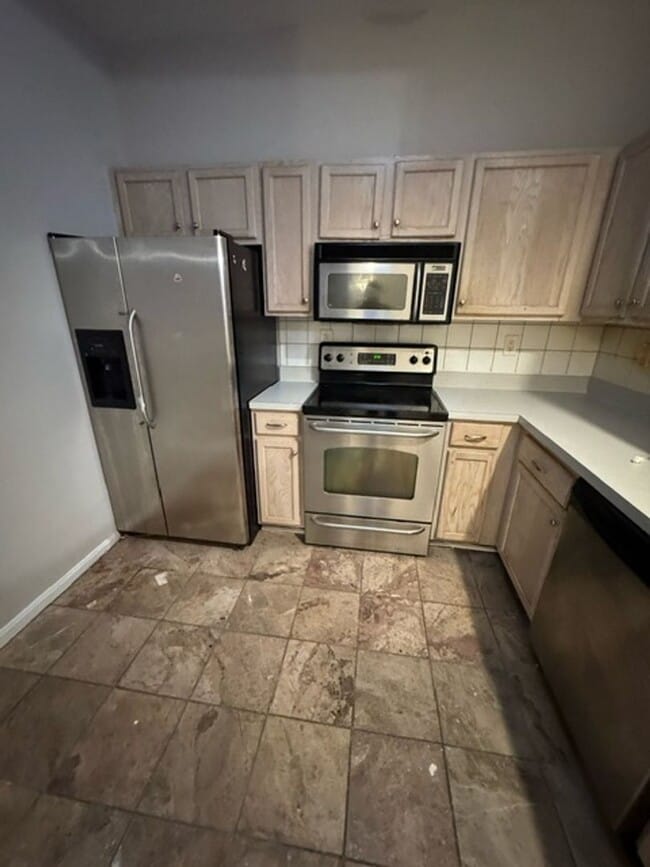 Building Photo - Condo for rent in Windsor Mill!