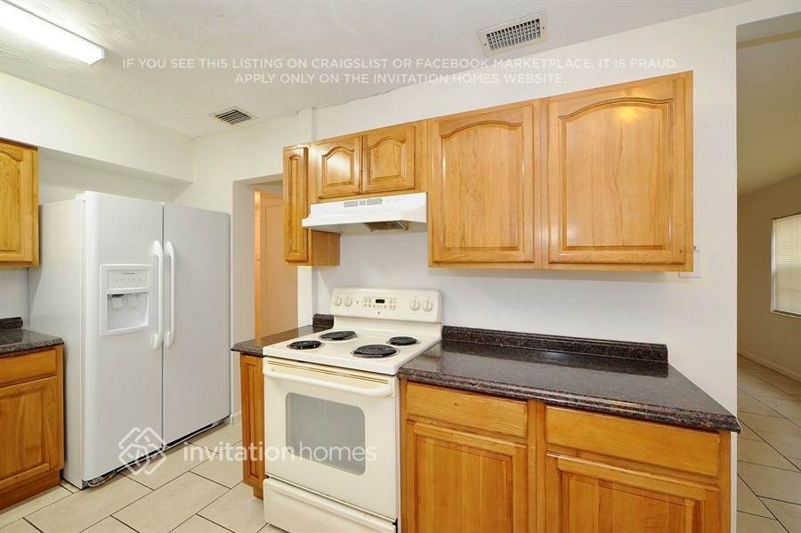 Building Photo - 4433 Bass St