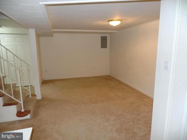 Building Photo - 7410 Tillman Dr